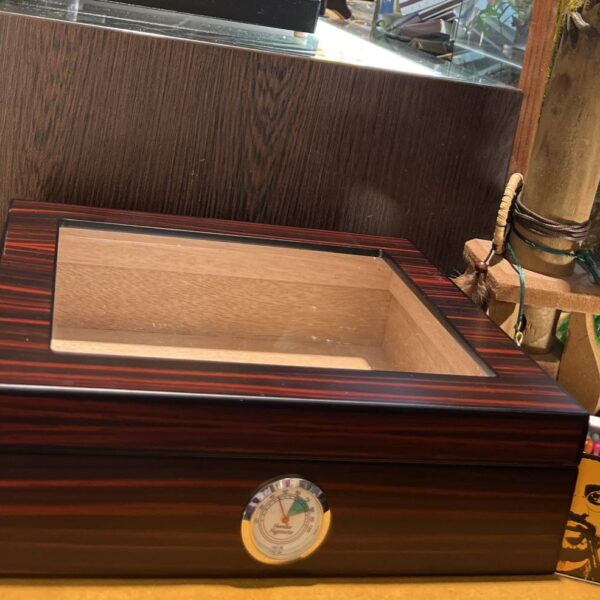 هومیدور لوبینسکی lubinsky cigar humidor